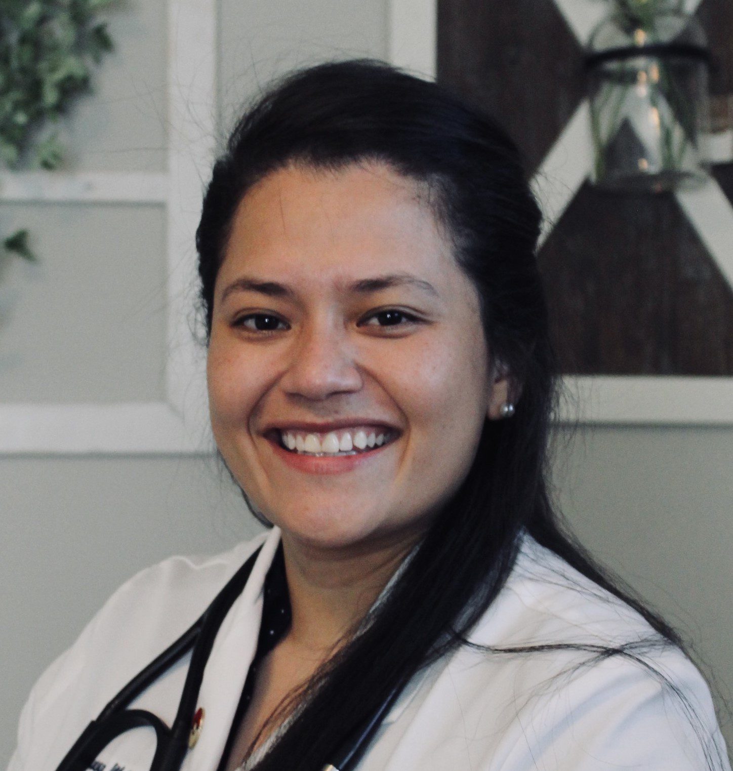 Dr. Arianna Molina-Nava